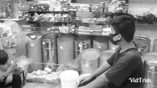 کلیپ طنز کانال دوستان بی نمک : نوسان قیمت ها