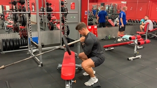 اسکوات لامبرجک از روی پاشنه