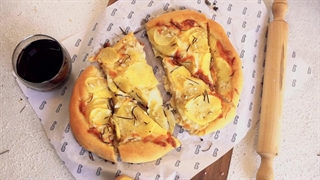 پیتزا سیب زمینی خوشمزه