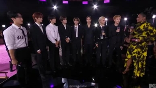 مصاحبه STRAY KIDS در فرش قرمز VMA ♡♡