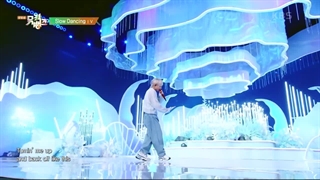 اجرای تهیونگ ( BTS) در Music Bank ( آهنگ Slow Dancing)♡♡