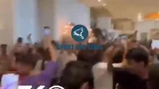 هجوم مردم به هتل اسپیناس