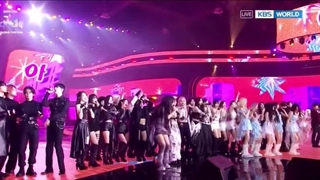 – تو مراسم‌های اخر سال کره امروز دوباره آپاته رو پخش کردن و شما زیکو و بقیه آیدلارو میبینید که دارن از هیت‌سانگ رزی لذت میبرن