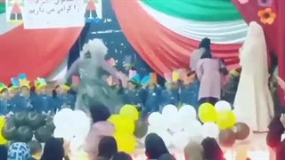 رقص پرنسسی زیباترین دختر ایران رزیتا دغلاوی نژاد جلوی جمعیت