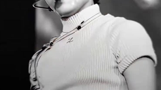 این بشر اینقدر جذابیتش حقه که من میرم چهارشنبه سوری سال ۱۵۰۰ میام..