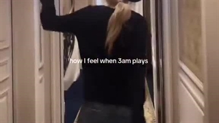 این آهنگ کاری میکنه بعد از یه روز بد لبخند بزنم