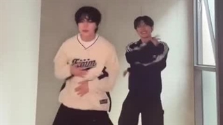 از این به بعد میخوام اپدیت های کلوز یور ایز و پولاریکس و ایکس لاو و کیپ فلیپ رو بزارم تو کانالم نظرتون؟اخه کسی نمیزاره...