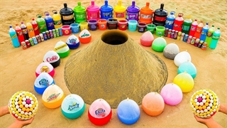 بادکنک های بزرگ رنگی