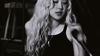 خب .... کسی هست دوست داشته باشه باهم آشنا شیم؟؟