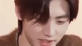 اینم پارت 2 سونگهون برای خواهرش غیرتی میشه.......فقط وقتی گفت حتی بهش هم بگم اون به برادر بزرگ ترش ابدا گوش کنه...