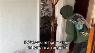 وقتی انجینا‌ تو خونه تنهان..