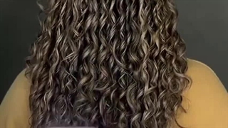 در مرکز فر مو سیمین، فرفری شو و بدرخش