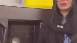 آشپزخانه ای مدرن و شیک با سینک گرانیتی هونام