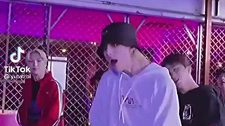 بچه ها میخوام که یک ادیت بزارم از کی بزارم (ایدل باشه بهتره)