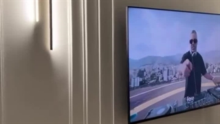 ویدیوی اینستاگرام تک دیزاین (کاغذ دیواری)