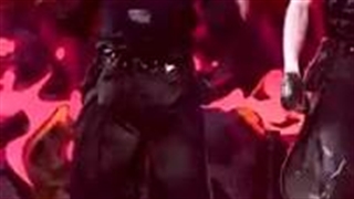 فنکم جونگوون اجرای اهنگ bad desire در inkigayo