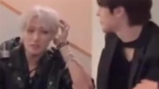 قربون ذوق کردنت برم بچه.. چرا این یونهو انقد پسرمو اذیتهمیکنه آخه